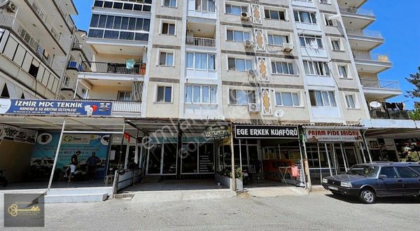 Aliağa İstiklal Caddesin'de 85 M2 Satılık Dükkan