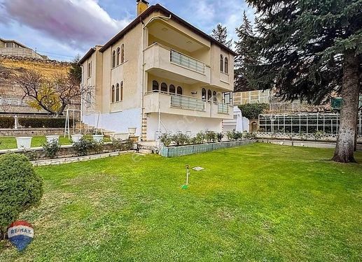 Re/max Katılım/ Sinan Chef Yanı Şehir Manzaralı Satılık Villa