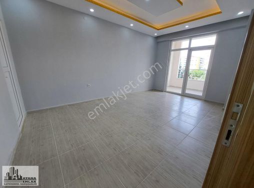 Çözüm Emlak'tan Sefa Sitesinde Kiralık 3+1 Lüks Daire