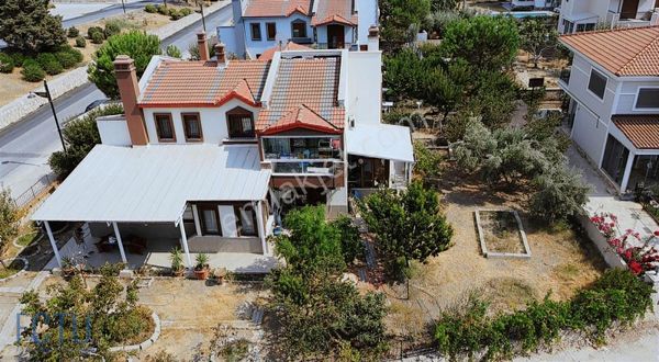 Villakent Merkezinde Satılık Lüks 4+2 Villa