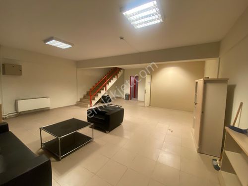 Tekstilkent Emlak'tan 3 Katlı Osgb'ye Uygun 180m2 Kiralık İşyeri