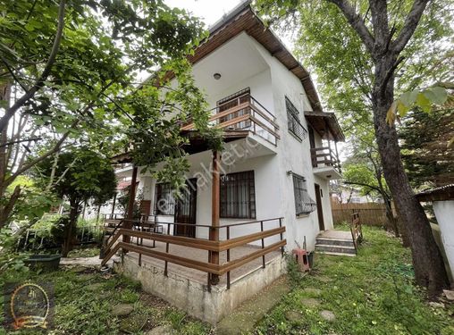 Gümüşyaka'da Denize Sıfır Site İçinde Satılık Villa