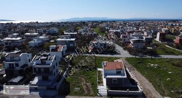 Dikili Cumhuriyet Mahallesi'nde Yatay Mimari Villa