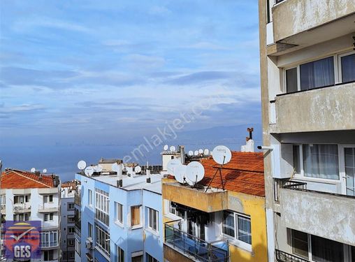 Konak Altıntaş Mevki ,balkondan Deniz Görür,3+1 90 M2