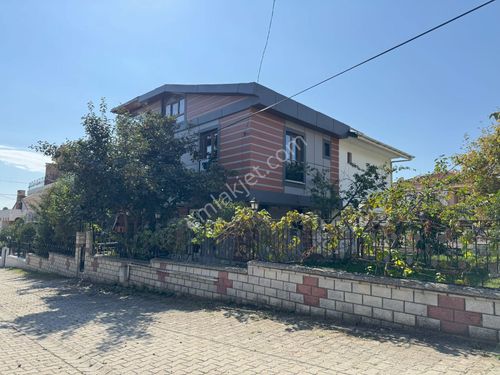 Gümüşyaka Da Plaja Yürüme Mesafesinde Satılık Villa