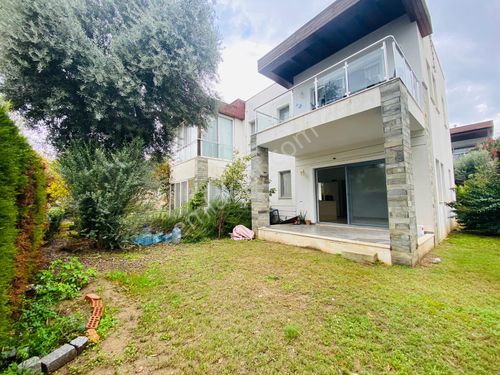 Bodrum Konacık Havuzlu Sitede 1+1 Satılık Bahçe Katı Daire