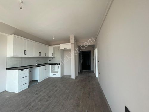 Cumhuriyet Mahallesinde Sagra Yakını 80m2 2+1 Satılık Daire