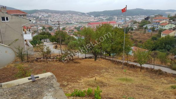 Sahibinden Manzaralı (içerisinde Küçük Bir Evi Bulunan )