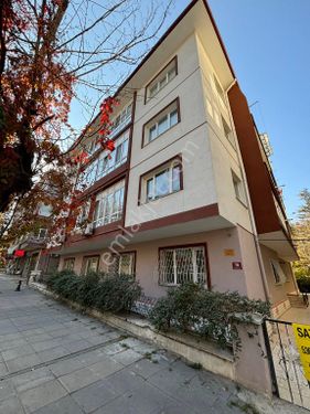 Ankara Çankaya Küçükesatta 3+1 Katta Merkezi Satılık Daire