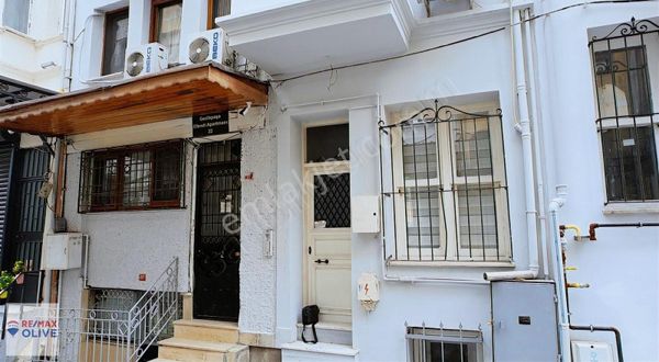 Beyazıt Gedikpaşa Satılık Yan Yana İki Bina Remax Emin Buluç'tan