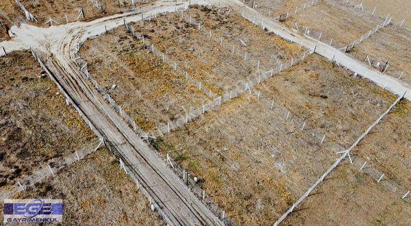 Eymir Gölü Yakını Telle Çevrili Elektrik Su İmkanlı Tapulu