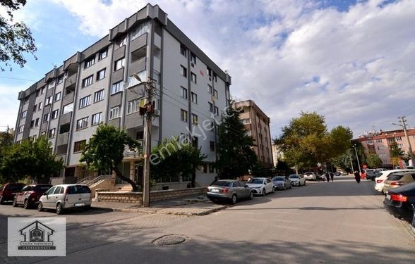 Talha Tozdumandan Meram Yaka Melikşah Mah. 3+1 Arakat Kiralık D.