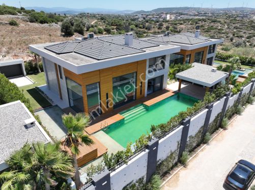 İzmir Çeşme Dalyan Ultra Lüks 5+1 Satılık Villa