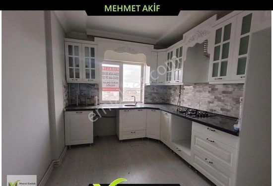 Murat İnşaat Emlaktan Mehmet Akif Mahallesinde Fu Yapılı Kiralık 3+1 Daire