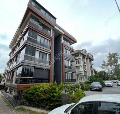 Yeni Bina Da Asansörlü K.garajlı Kombili Eşyalı Kiralık 2+1 Ara Kat Daire