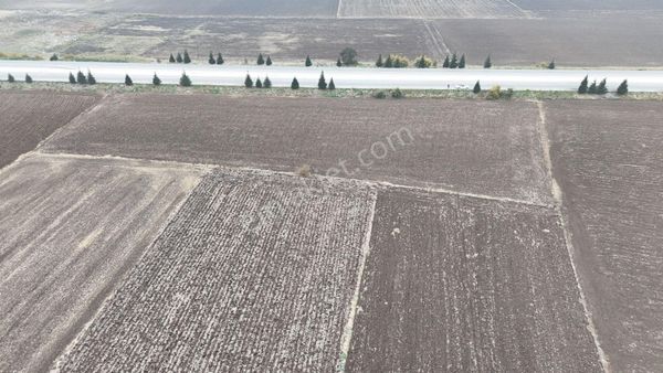 Muhteşem Lokasyonda 150m Yola Cepheli Mevzi İmar Planında 9.050 M2 Satılık Arazi