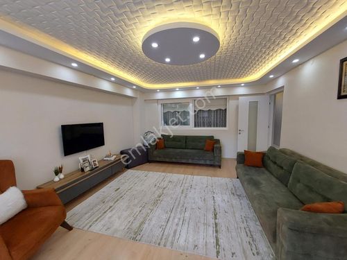 Özcan Emlaktan Çarşı Merkezde Satılık Lüx 135m2 3+1 Daire