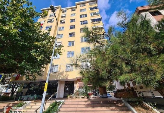 Bostancı Da Bağdat Caddesi Yakını Balkonlu İçi Full Yapılı Geniş 3+1 Kiralık