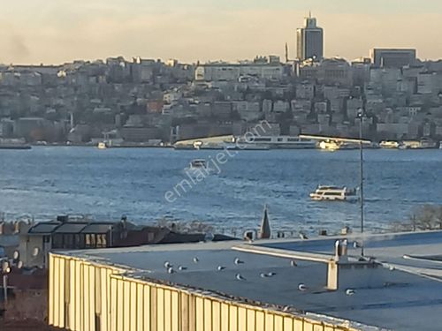 Üsküdar Sahile 5 Dak. Yürüme Mesafesinde Kapanmaz Deniz Manzaralı Ferah Daire