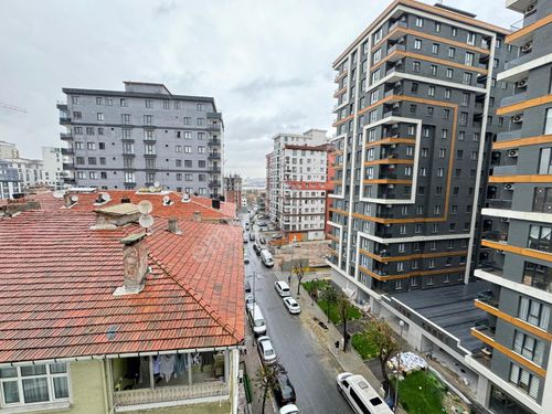 Zekiden Satılık 85m2 Aziz Sancar Caddesinde