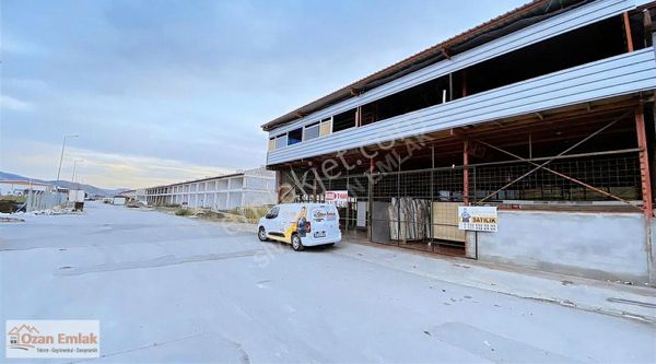 Sivas Ozan Emlak'tan 4 Eylül'de Satılık 400 M² Dükkan