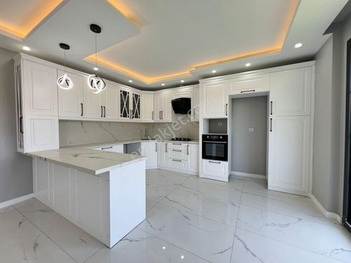 Üçpinar Mahallesi (satılık) 4+1 180m2 2 Katlı Müstakil Villa Ful Özellikli Yüzme Havuzlu