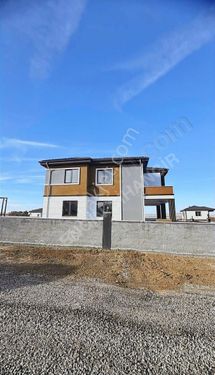 Şehir Manzaralı Satılık 4+1 Villa