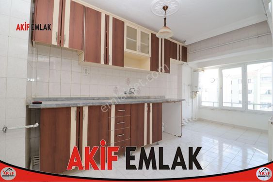 Akif'ten Oğuzlar'da 3+1 Site İçi Asansörlü Güney Cephe Kiralık Daire