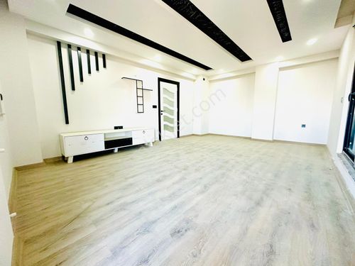 ​🏡 3+1 140m2 Havuzlu Güvenlikli Lüks Site İçerisinde Katta Asansörlü Sıfır Kaçırılmaz Daire!!