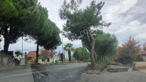 Kuşadası Ahmet Gündem Sitesi'nde, Bayraklıdede Mahallesi'nde 4+1 Villa