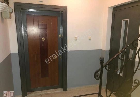 Güngören M.çakmak Mah Deprem Sonraso 3+1 120m2 2.kat Kiralık Daire