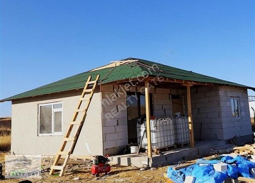 Çankaya'da İmara Yakın 2+1 Ev Ve 800 Metrekara Tapulu Arsa