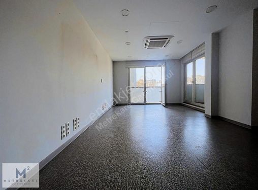 Ağaoğlu Maslak 1453 2 Bölmeli Kiralık Ofis Balkonlı Boş