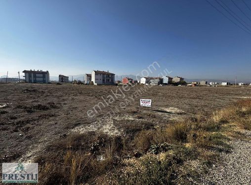 Ertuğrul Gazi Mahallesinde 300 Metre 2 Tarafı Yol