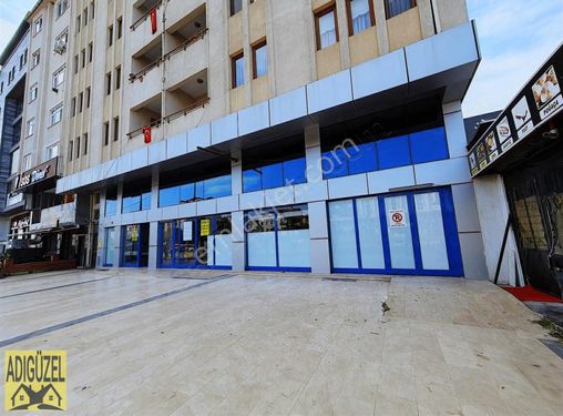 Derince Merkezde 1020m² Üç Katlı Dükkan