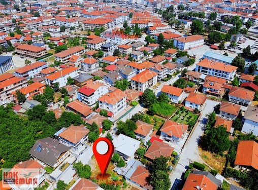 Hak Emlak'tan Azmimilli Mah. Merkezi Konumda Satılık 264m² Arsa