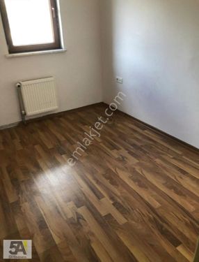 5a Gayrimenkulden 8 Etap Katta Temiz 4+1 Kiralık Daire