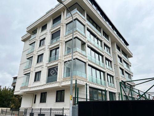 Boğaz Manzaralı Önü Kapanmaz Kandillide Sıfır 6+2/300 M2 Net Dubleks