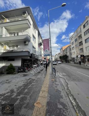 Fermanoğlu Gayrimenkul'den Satılık 50 M2 * Dükkan *