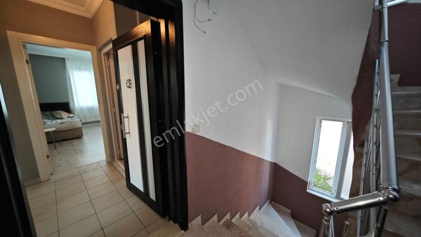 Antalya Serik Merkez Mahallesi Üniversite Karşısı Eşyalı Kiralık Ayrı Mutfaklı 1+1 Daire