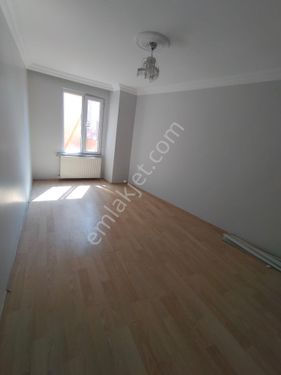 Büşra Gayrimenkulden Satılık Dublex Daire 6+1 Doğalgazlı Kombili Asansörlü Bina Yaşı 15