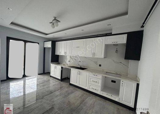 Ayşah'tan Karahasanlı'da 3+1 150 M2 Satılık Daire