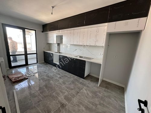 Çorlu Rumeli Mahallesi Site İçi Sıfır Güney Cephe 2+1 Geniş Daireler