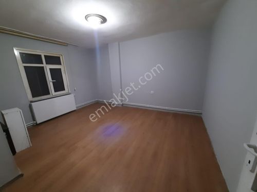 Şirinevlerde 2+1 Kiralık Ara Kat Daire -aktif Gayrimenkul-