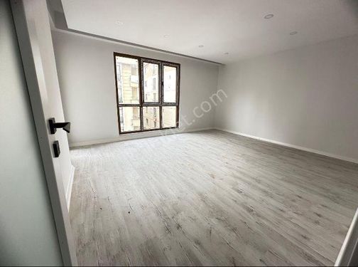 Çekmeköy Cumhuriyet Mh. 2+1 Kiralık Daire