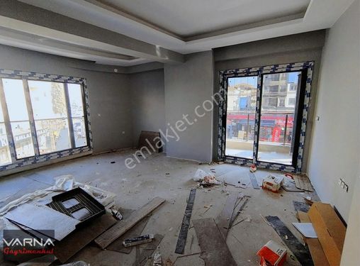 Menderes Atatürk Caddesi Kiralık 135 M2 3+1 Ara Kat Ofis Daire