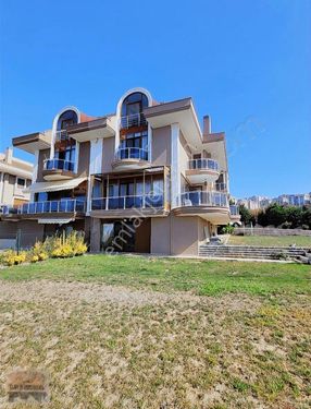 Buyukcekmece Deniz Manzarali Villa