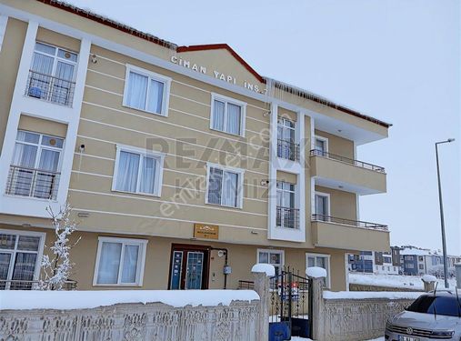 Re/max Kırmızı'dan Dadaşkent'te Satılık 2+1 Daire