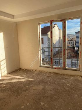 Vatan Bilgisayar Civarında Çarşı Merkeze Yakın Satılık 1+1 Eşyalı Daire