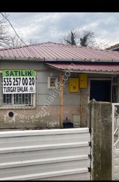 Satılık Müstakil Ev Arsa İçinde